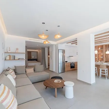 Villa Salt Life Myrties