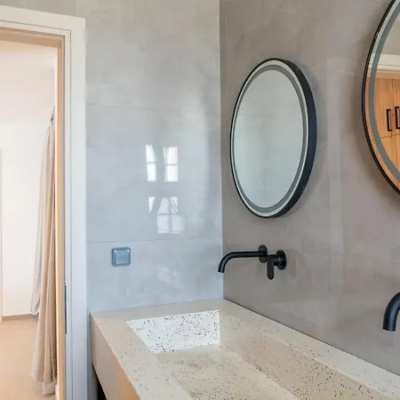 Salt Life Villa Myrties