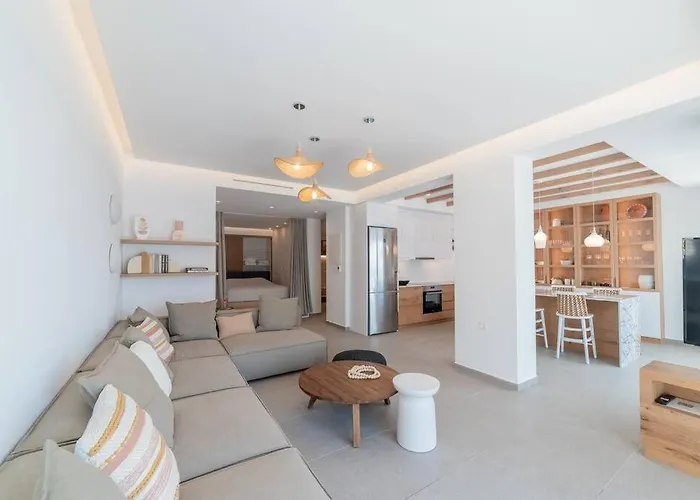 Villa Salt Life Myrties